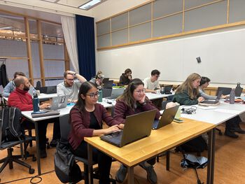 The course consisted of lectures and training sessions in groups.